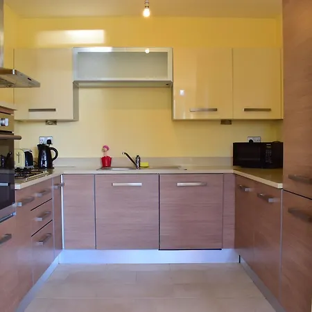 Spacious 3 Bedroom Дублин