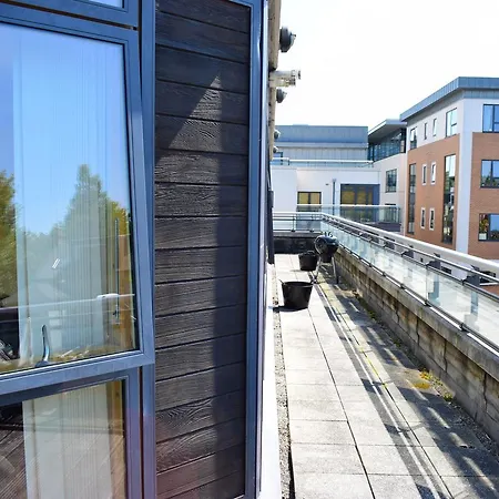 Apartment Spacious 3 Bedroom Dublin